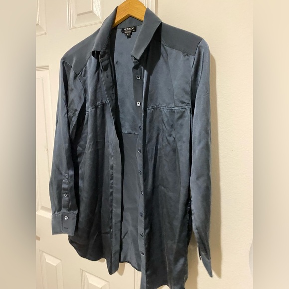 Set of two Button-Up Shirt H and  M, and Worth - Picture 1 of 16